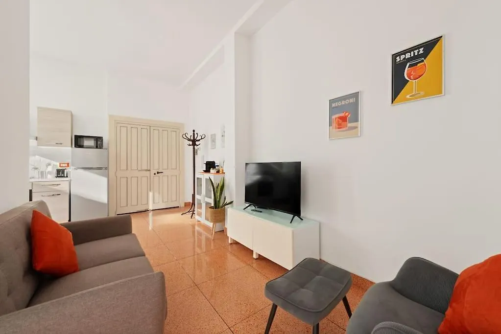 Loft Navigli - Milano Centro - 70 Mq Due Camere Da Letto 0*, Milan